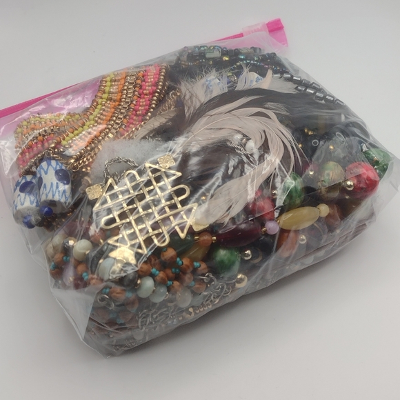 2+ lbs. Assorted Vintage to Modern Necklaces - Picture 2 of 8